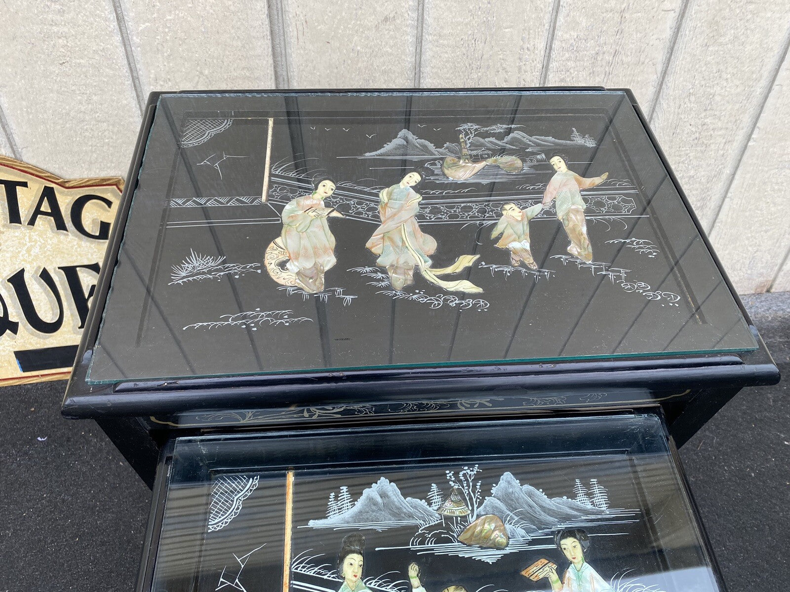 66082   Oriental 4 Stacker Lamp Table Stand s