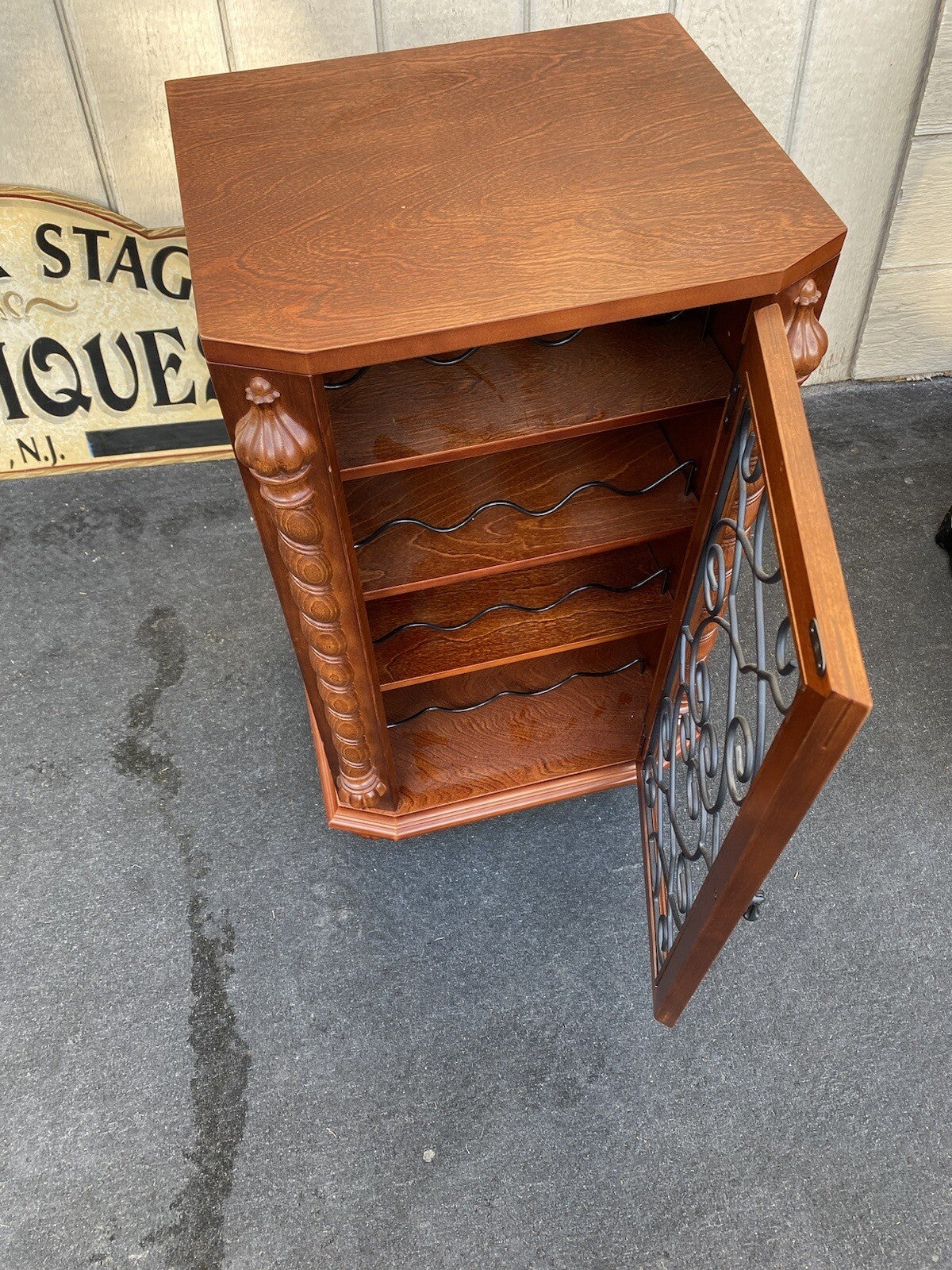 64917  Mahogany Nightstand End Table Stand Wine Rack
