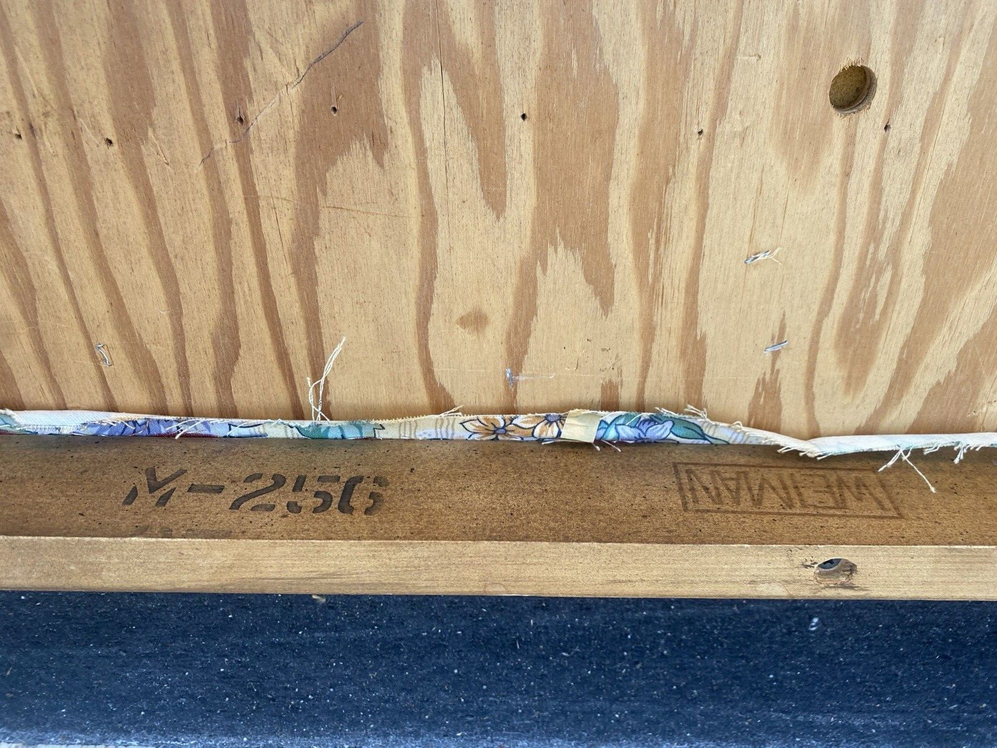 65062 WEIMAN Window Bench Stool Ottoman