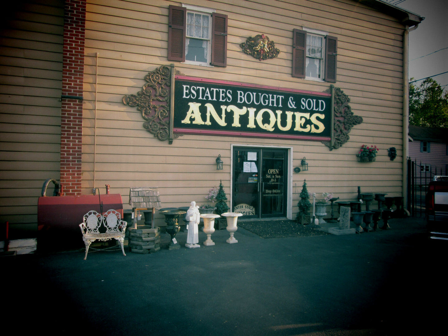 COL MWW:  SET OF 11 ANTIQUE PORCELAIN URN & FLOWERS 8" PLATES