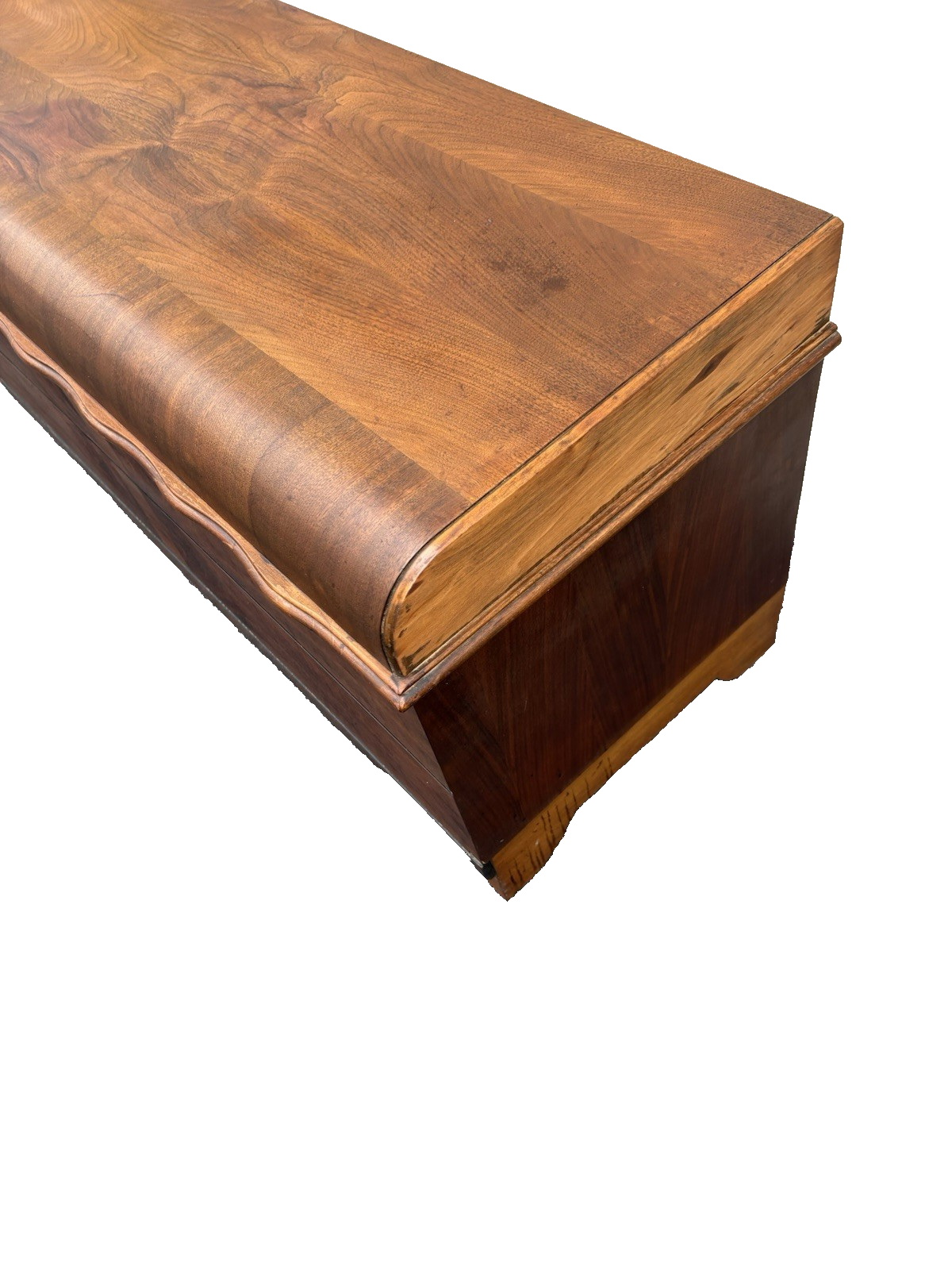 67118 Deco Cedar Lined Blanket Storage Chest