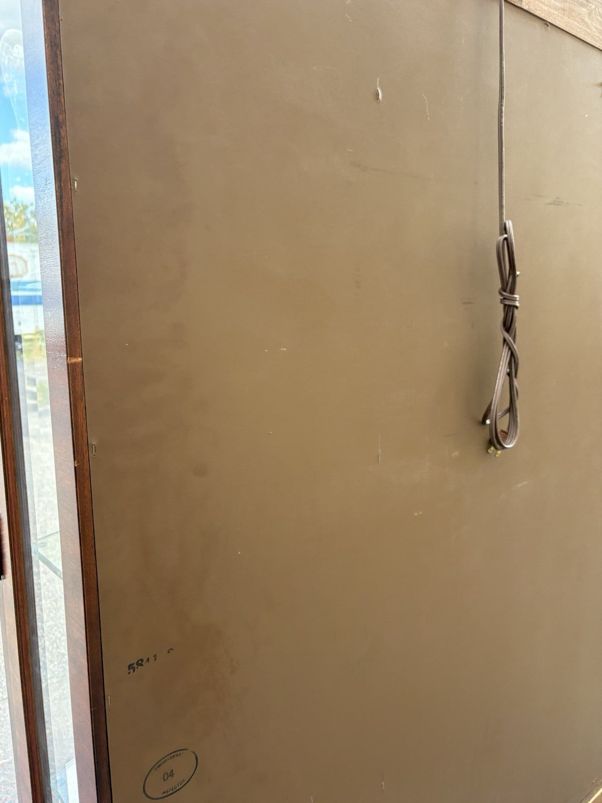 67135 Banded Mahogany Thomasville Breakfront China Cabinet Curio