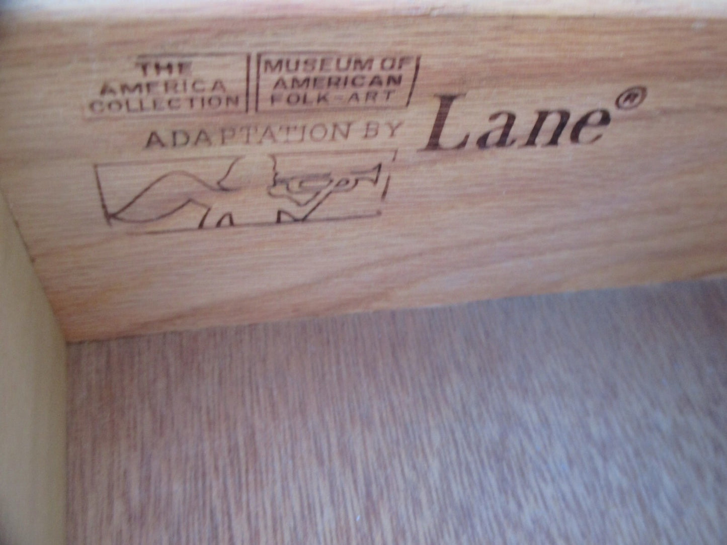 64013 Lane Furniture Lamp Table Console with Mirror