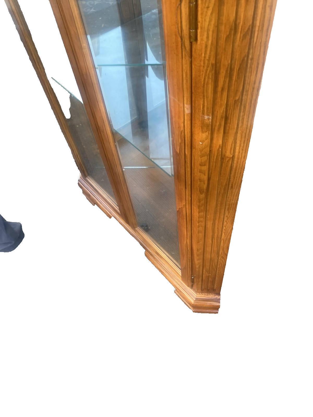 66429 Oak American of Martinsville  Furniture Corner China Curio Cabinet