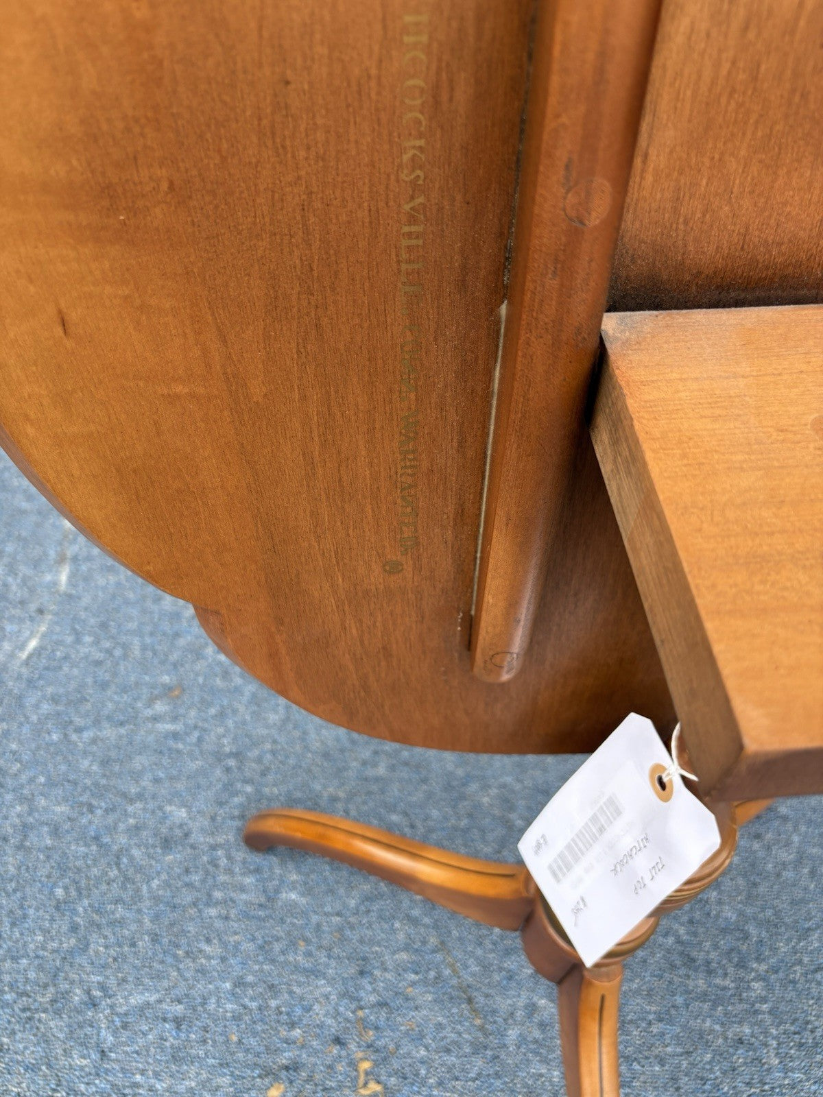 64962 HITCHCOCK Tilt Top Maple Table