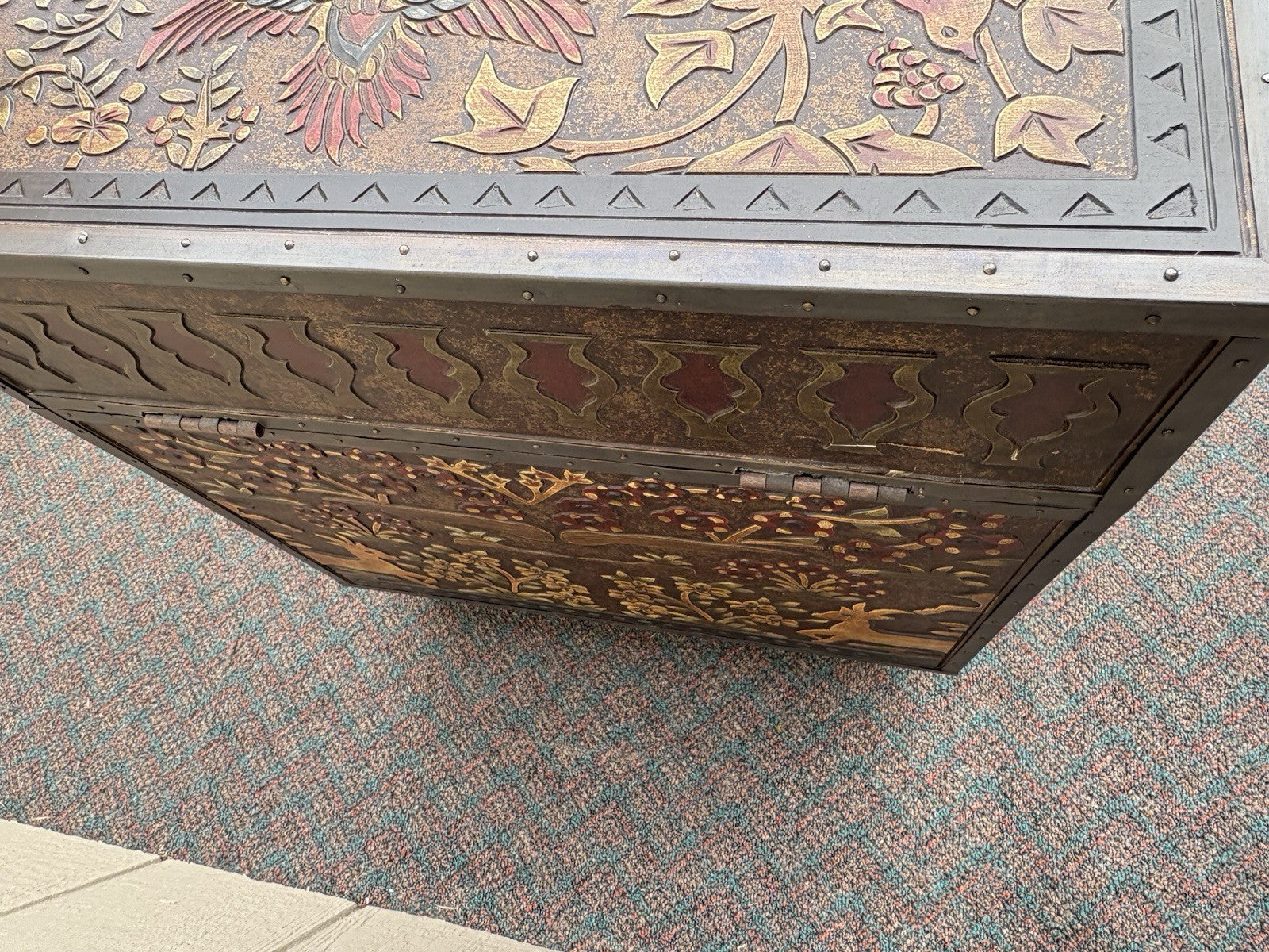 67174 Fancy Storage Trunk Cabinet with Bird Design