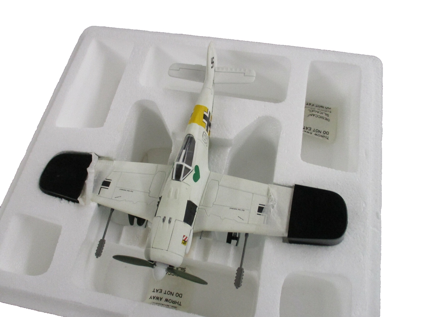 ES102 Franklin Mint Armour Collection FW190 FOCKE WULF (Grunherz White 9)  + BOX