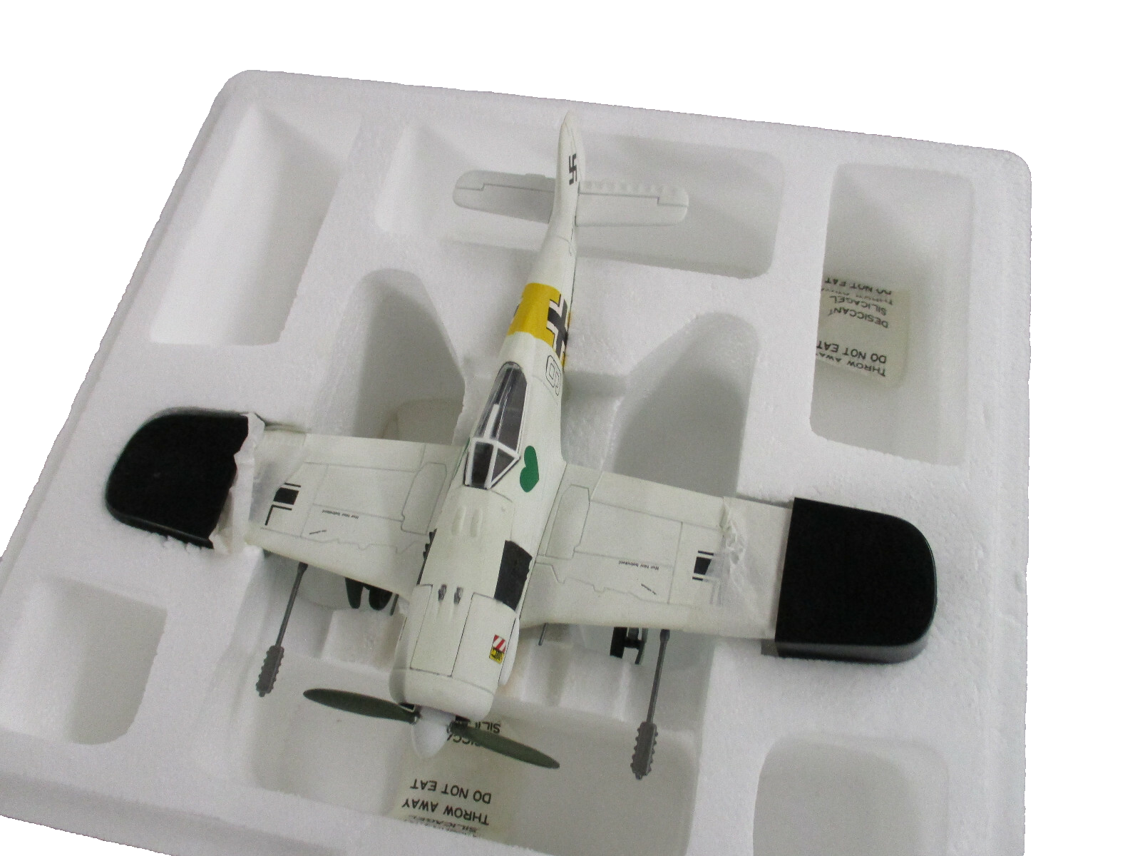 ES102 Franklin Mint Armour Collection FW190 FOCKE WULF (Grunherz White 9)  + BOX