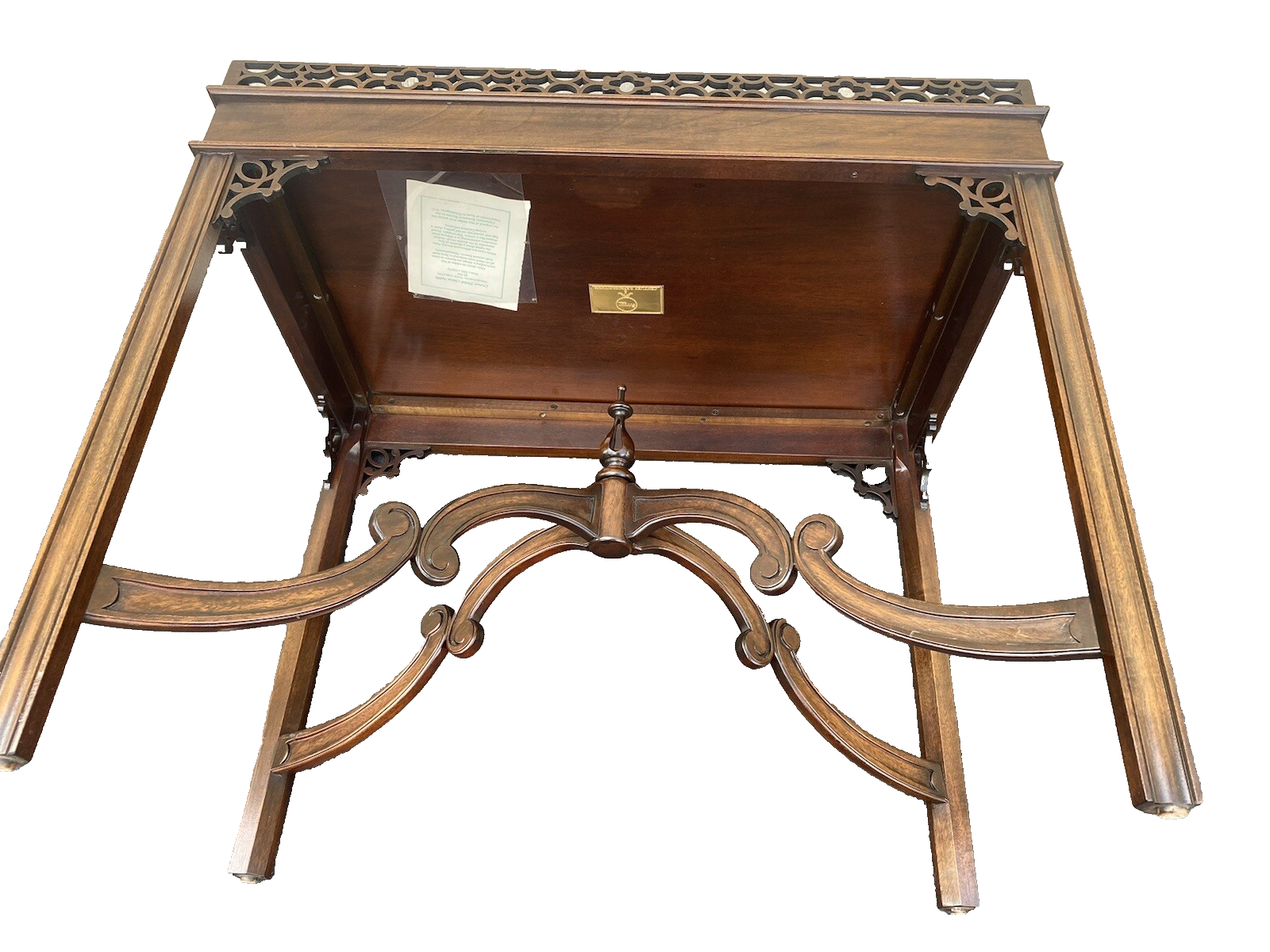 65698  SUTTON CENTURY  Reproductions  CROWN FINIAL CHINA  Mahogany Lamp Table