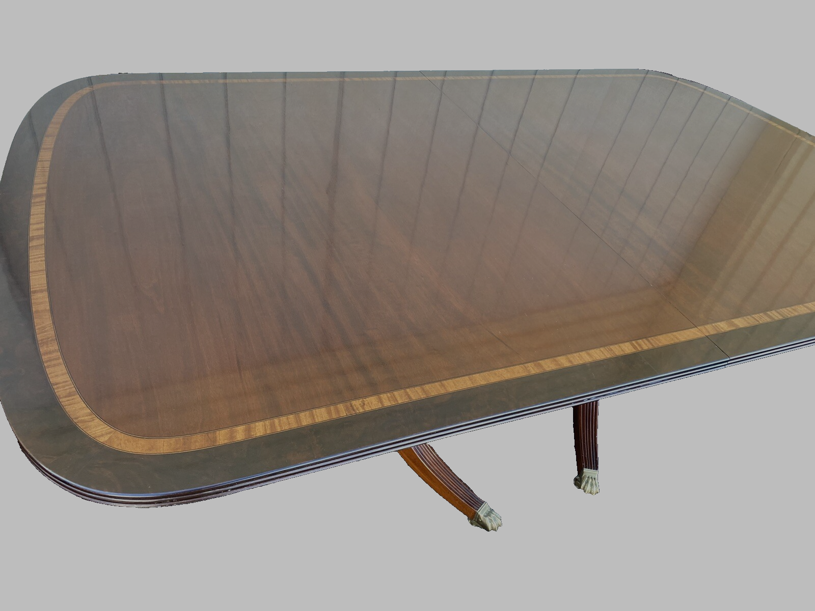 65678   GAINES McHale Banded Mahogany  Dining Table w/ leaf + 8 Chairs