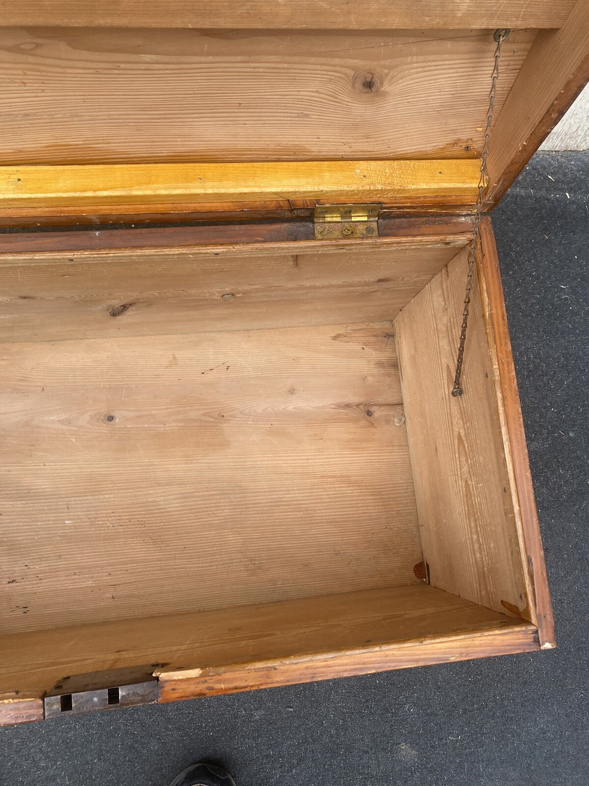 65436 Antique Primitive Blanket Storage Chest