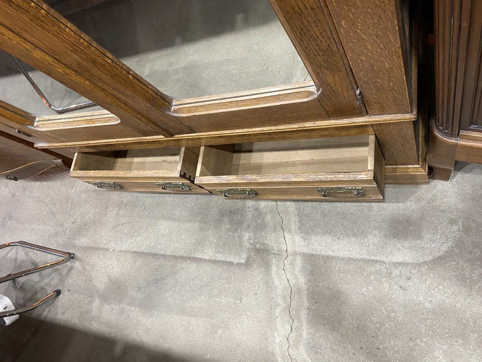 65564   Antique Victorian Oak 2 Door Wardrobe Cabinet