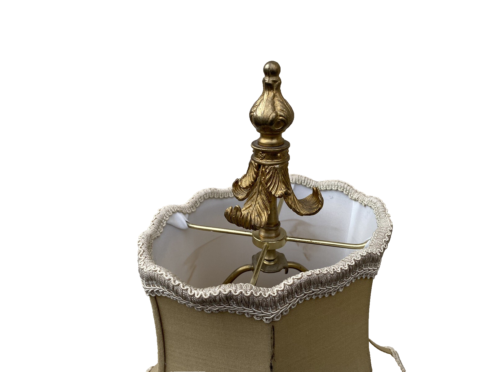 66394    Decorator Table Lamp Light with Shade Stamped  FR r258 on base