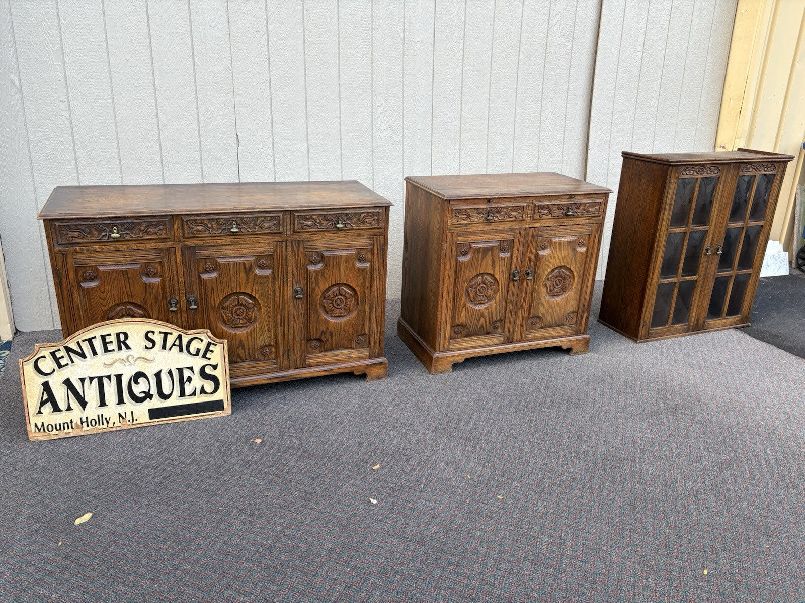 67134 FEUDAL Oak Sideboard Server Cabinet