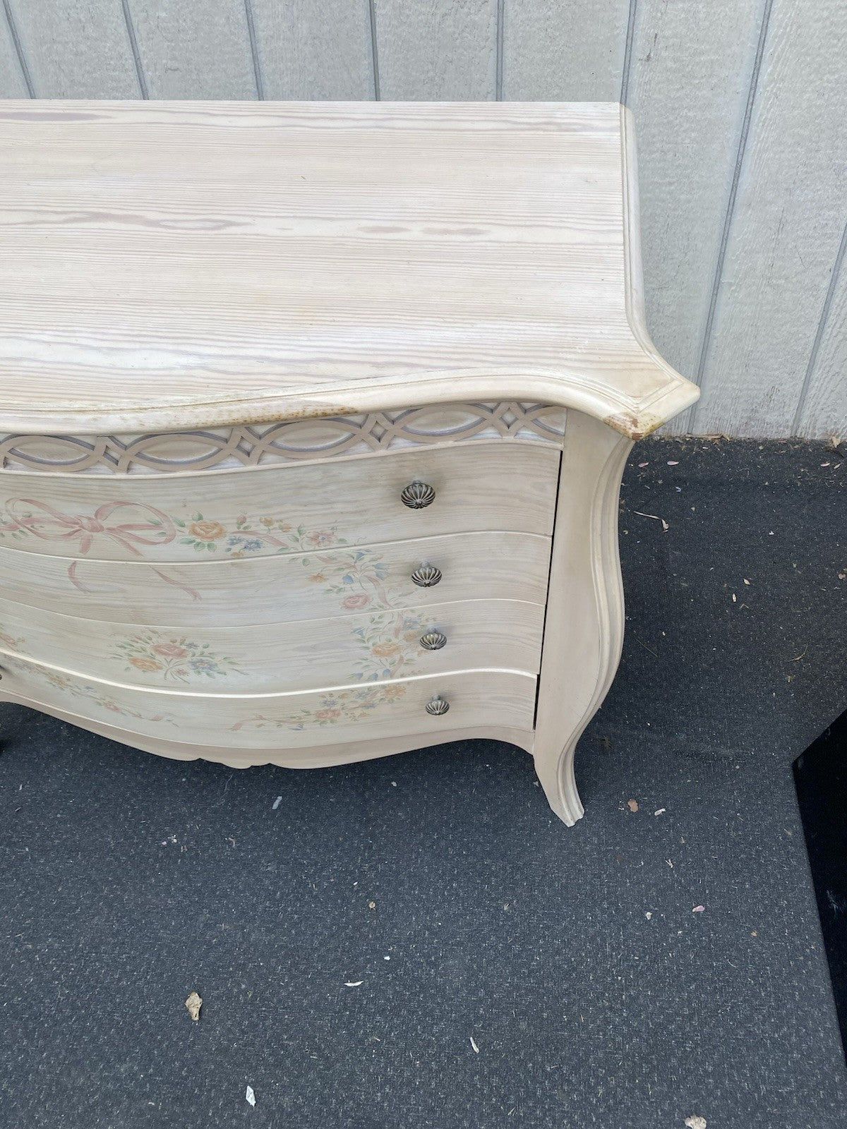 66626 Lexington LYNN HOLLYN AT HOME Dresser Chest