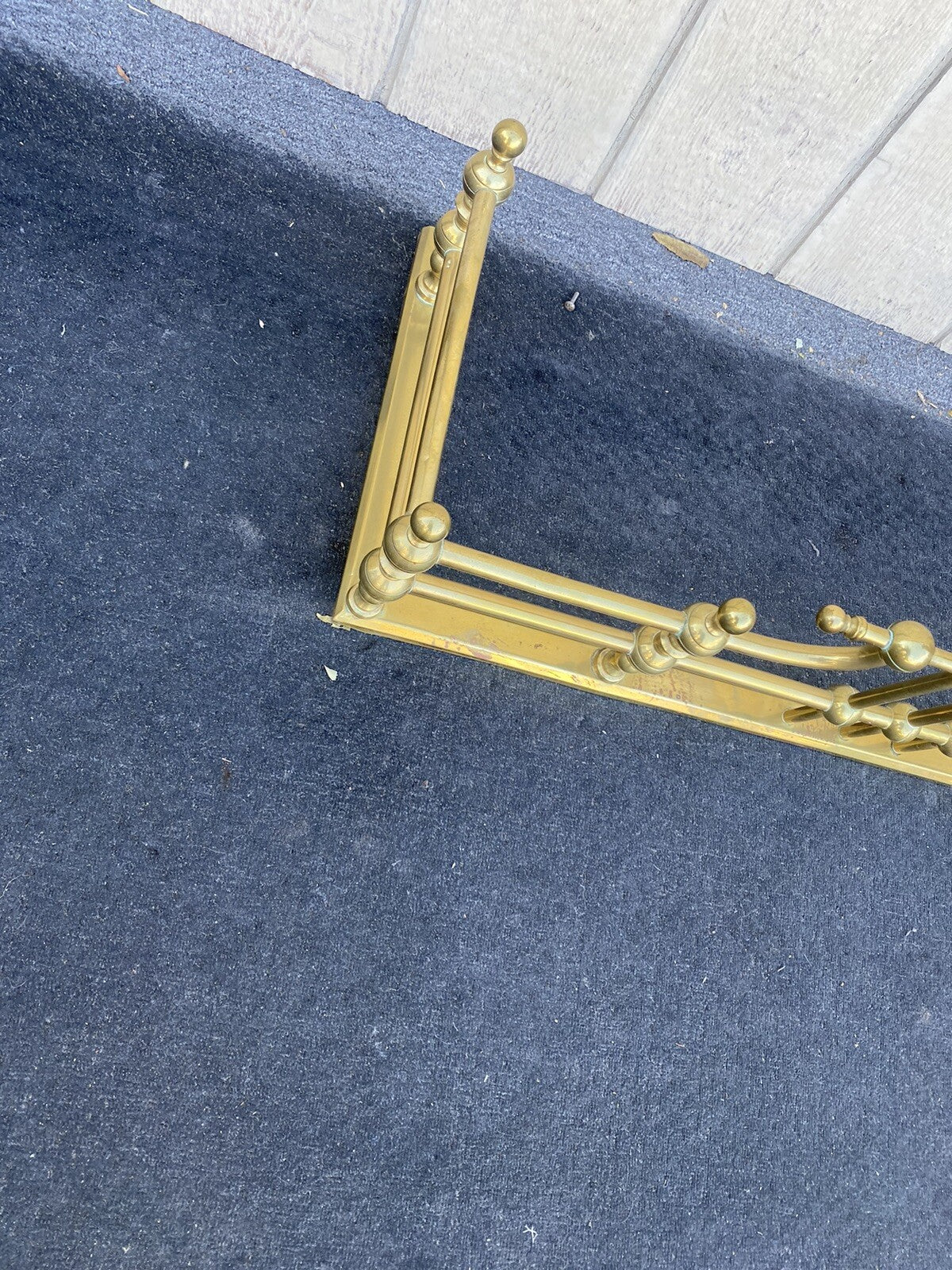 65939   QUALITY Brass Fireplace Mantle Fender Mantel