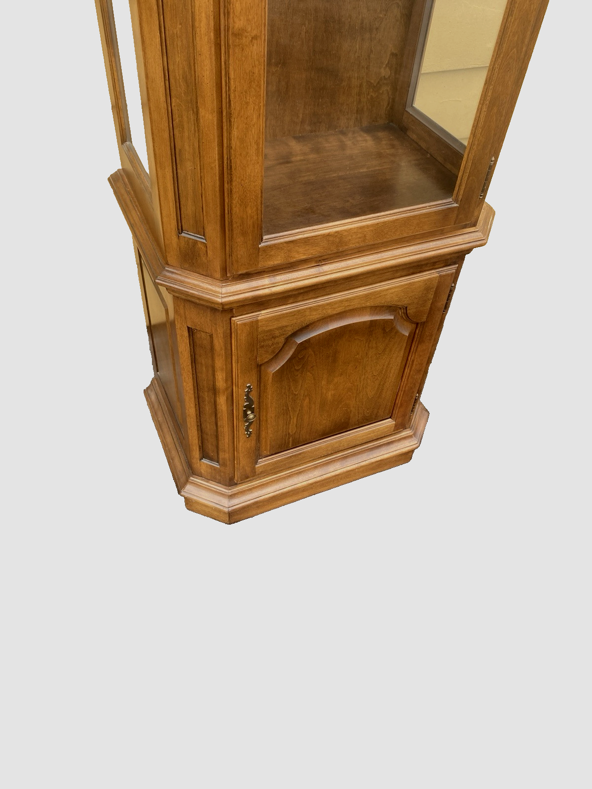 65693 ETHAN ALLEN Maple Curio China Cabinet