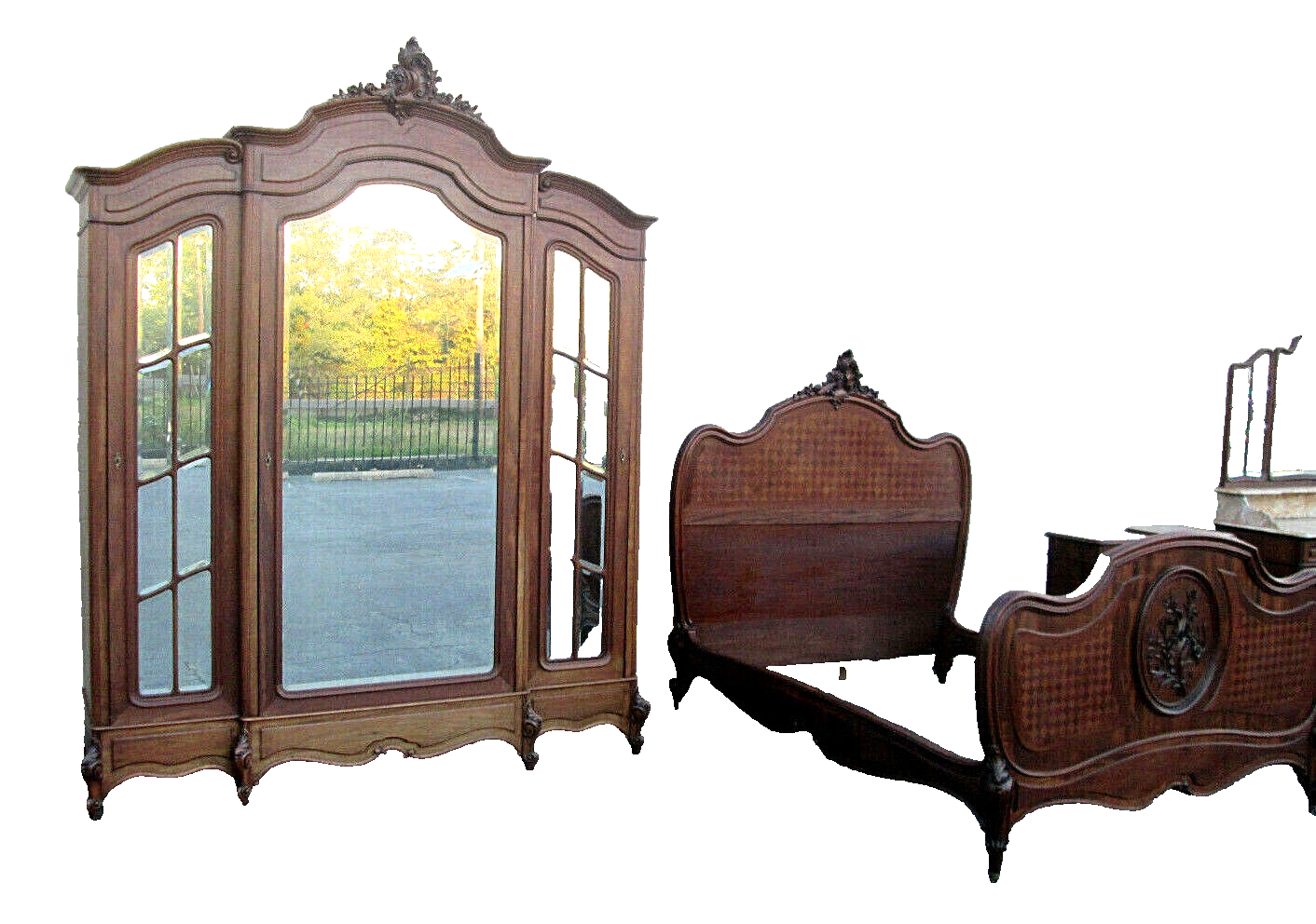 57728 French Bedroom Set  QUALITY  Bed and Wardrobe  ONLY