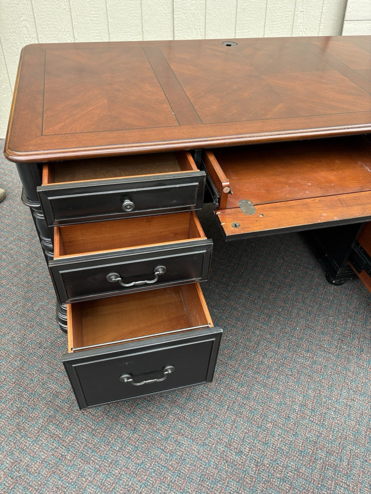 67108 Modern Riverside Furniture Ebony Executive Desk