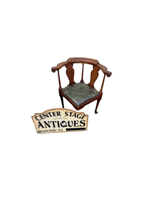 66888  HENKEL HARRIS VIRGINIA GALLERIES Solid Black Cherry Corner Chair
