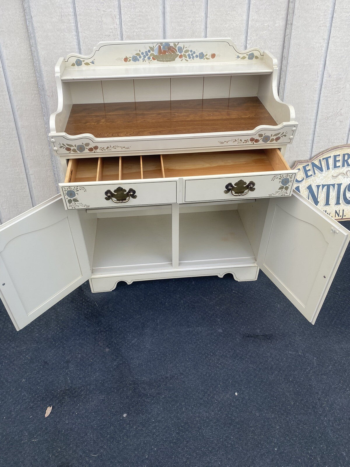 65180 ETHAN ALLEN Drysink with Mirror