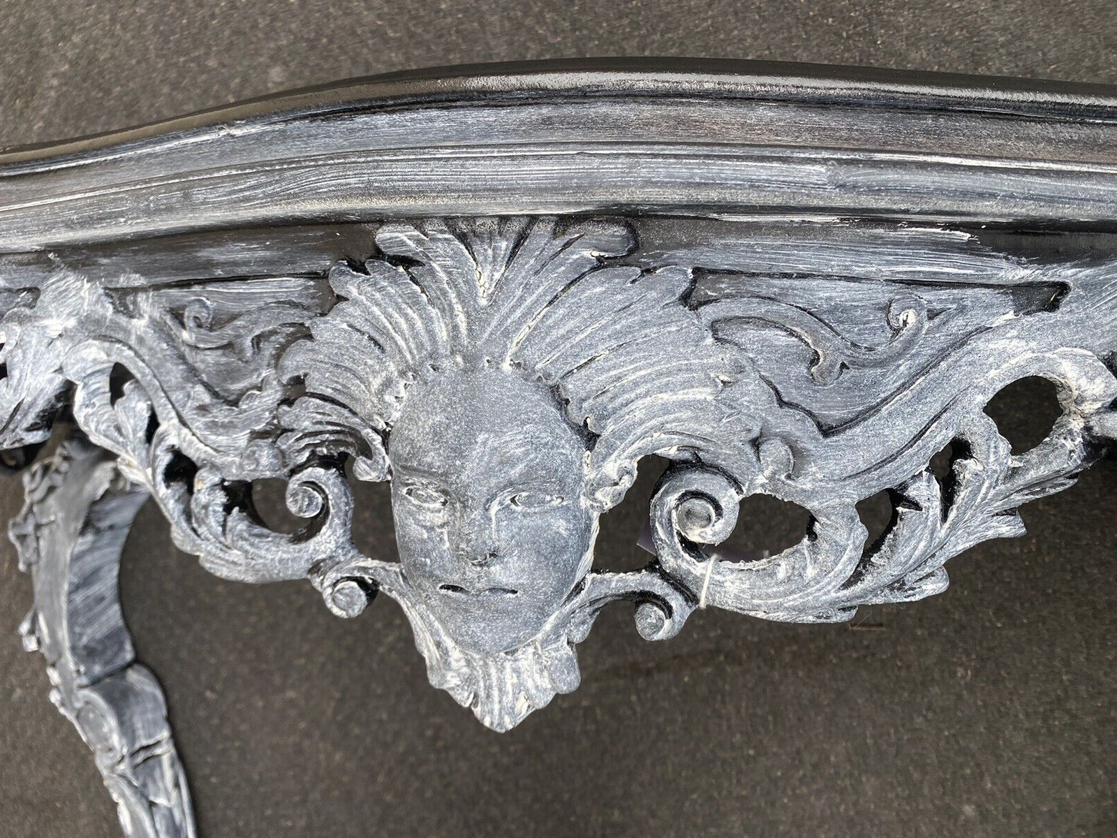 65115    Decorator Hand Carved Console Table Stand