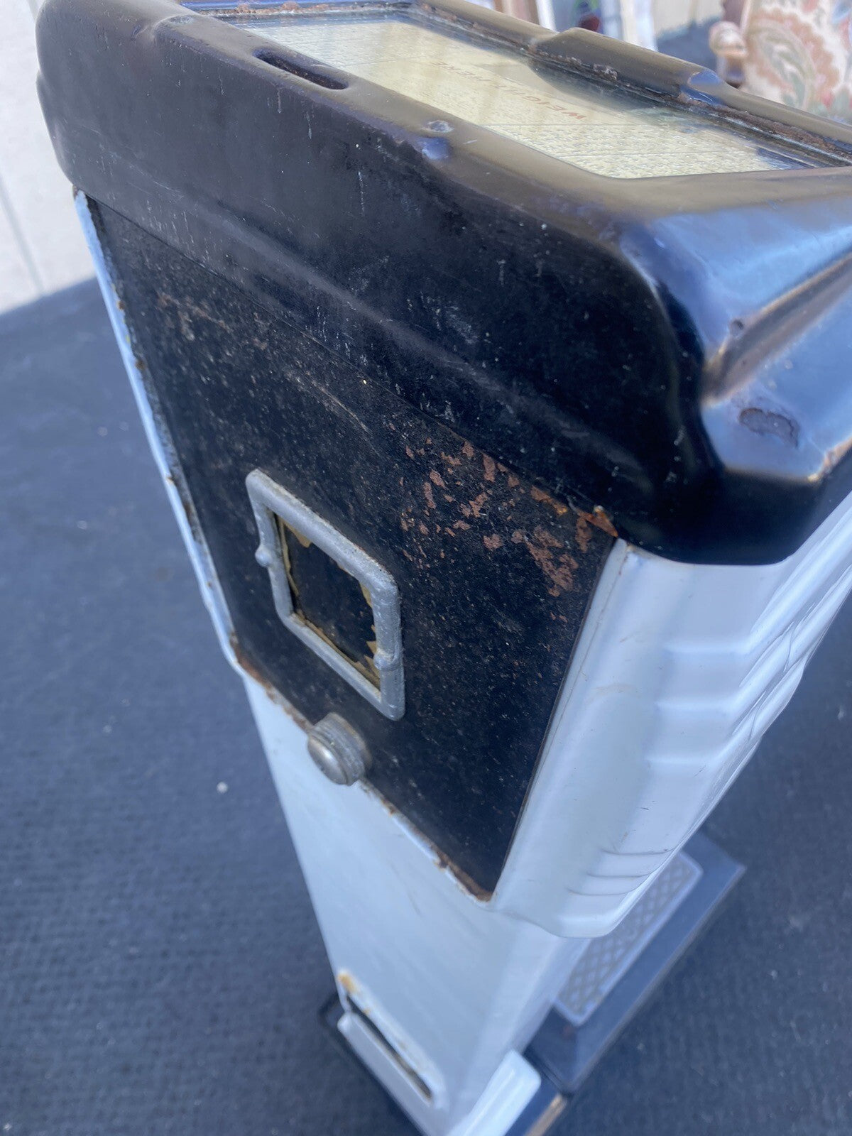 65067 Antique Floor Model COIN OPERATED  ROCKOLA MFG CO Scale