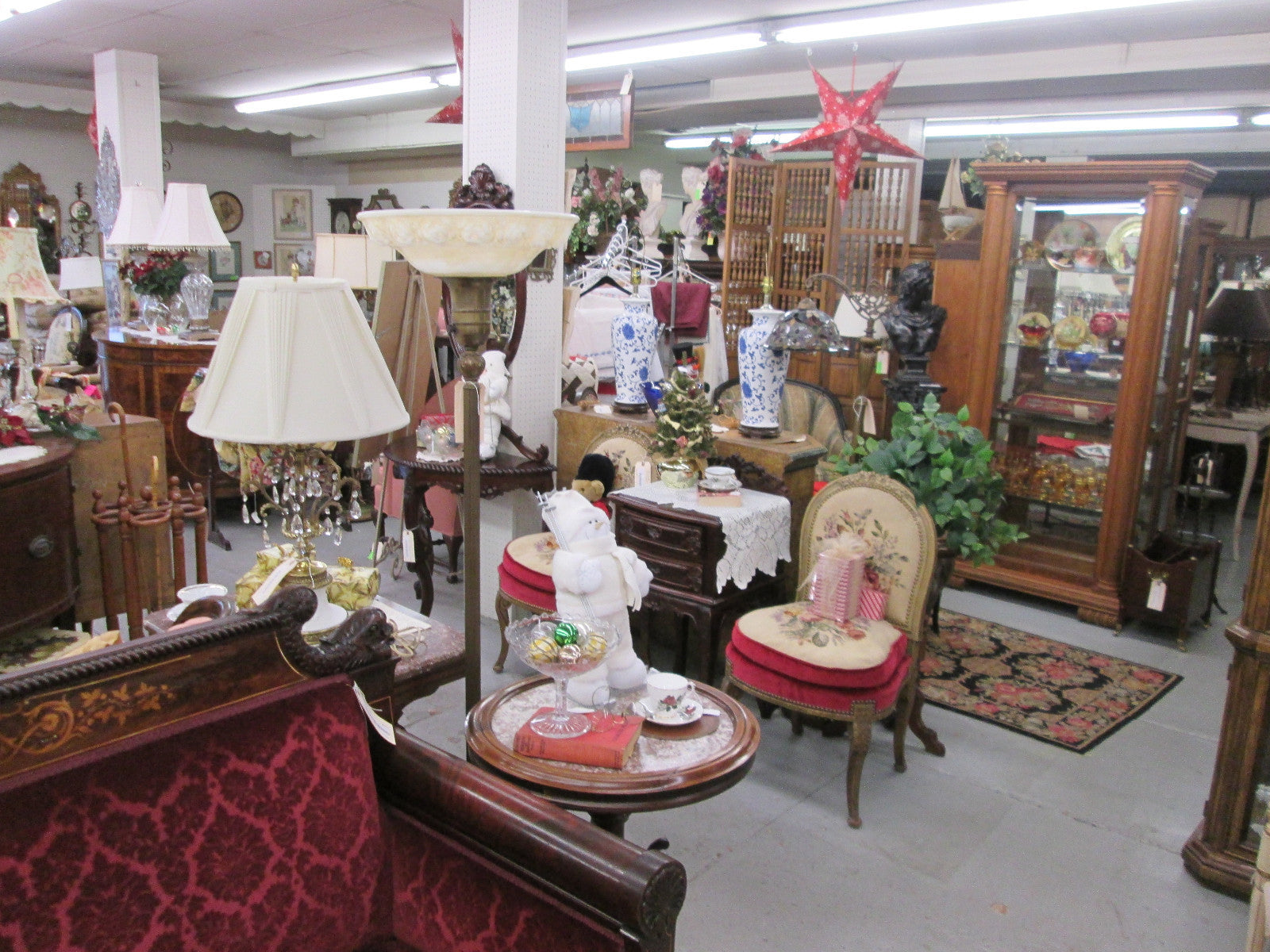 61657  Vintage Mid Century Modern Glass and Metal Table Lamp