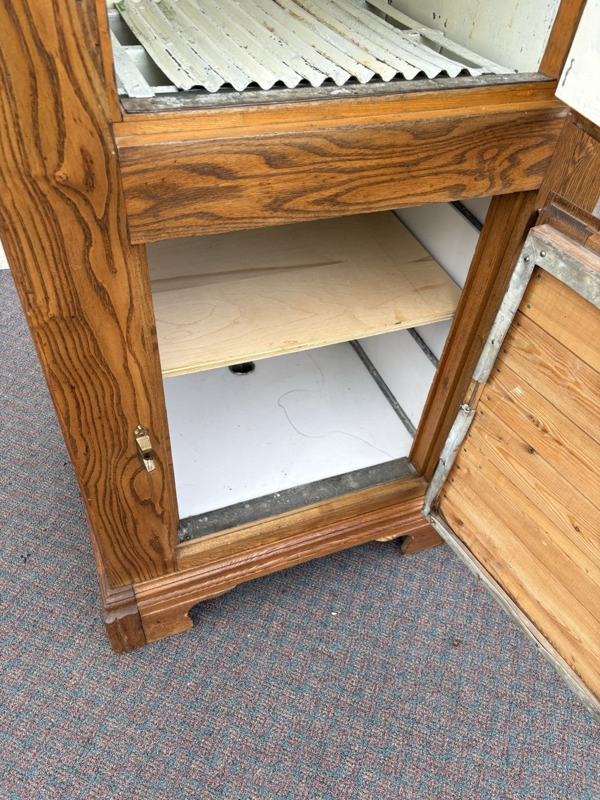 65511 Antique Victorian Oak Ice Box Liquor Storage Cabinet