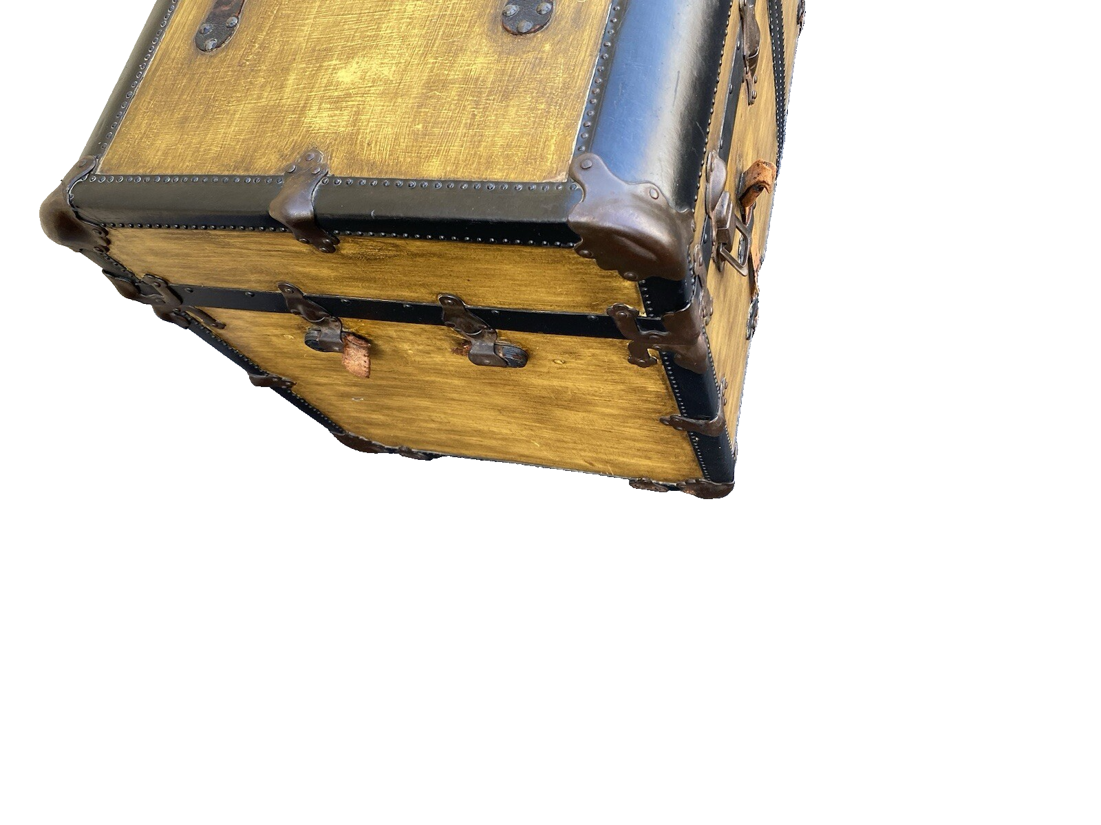 65593     Large Vintage Storage Blanket Hope Chest Trunk