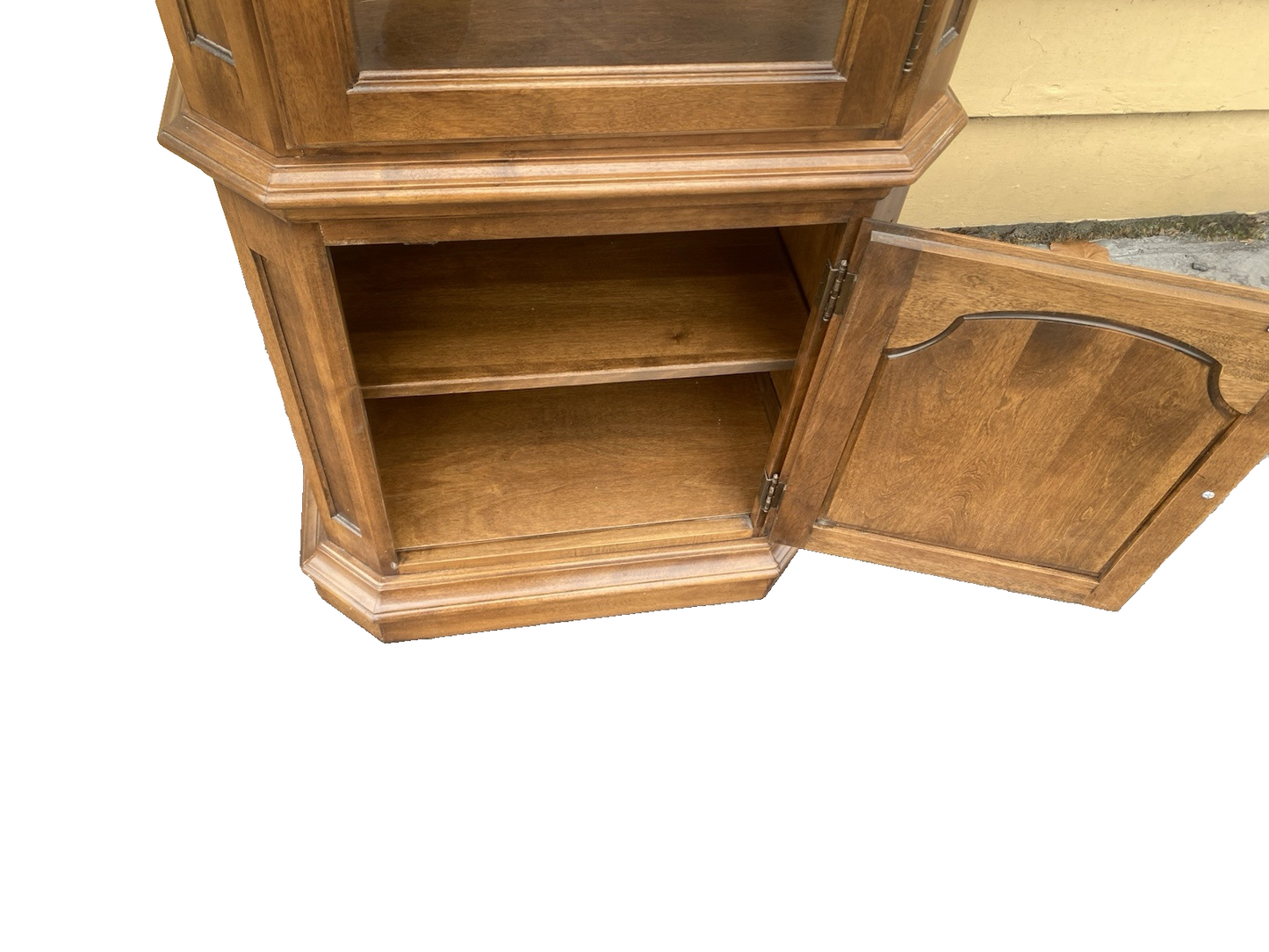 65693 ETHAN ALLEN Maple Curio China Cabinet