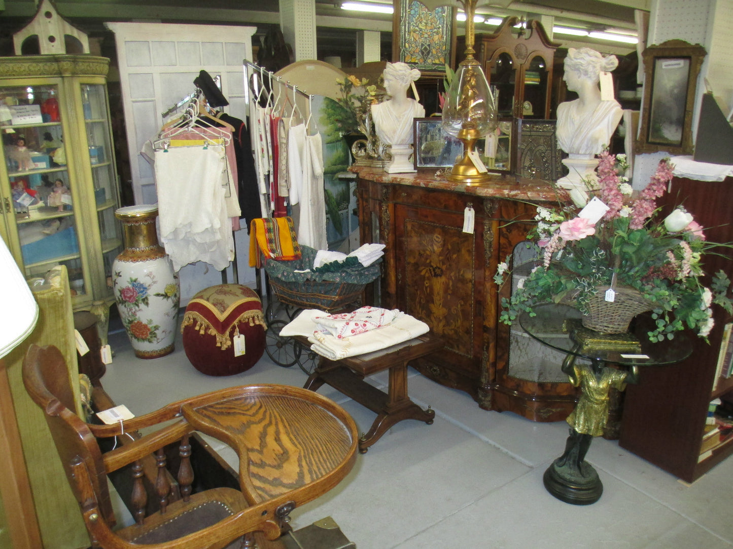 55167  THOMASVILLE Cherry Wood Mirror