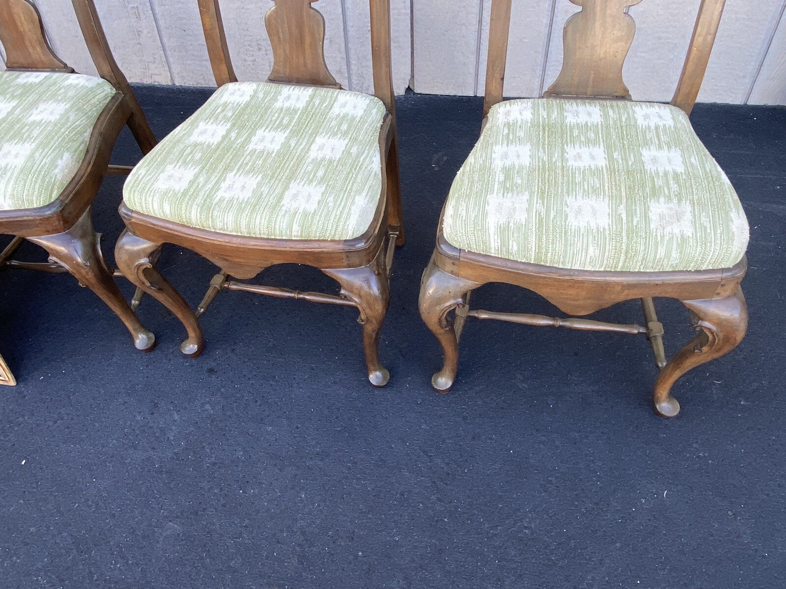 64243  Set of 4 Solid Mahogany  Dining Chairs Chair s