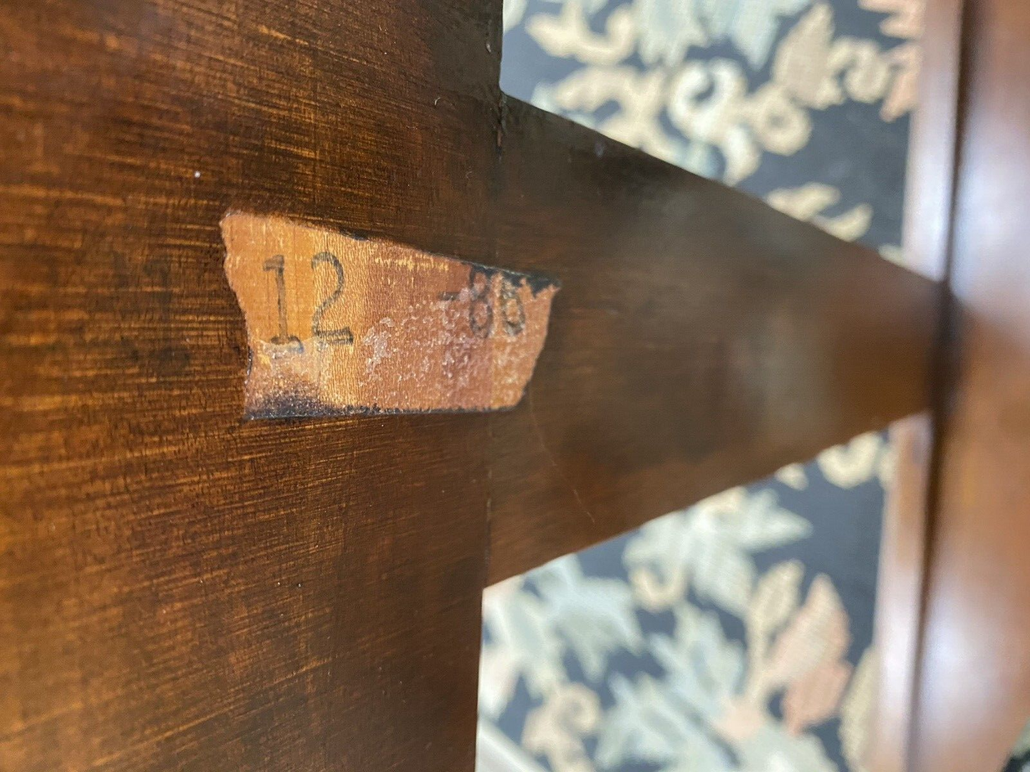 62020 PENNSYLVANIA HOUSE  Cherry Glass Top Queen Anne Coffee Table