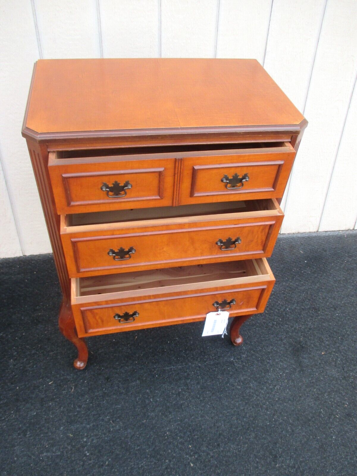 63926    Nightstand End Table Stand