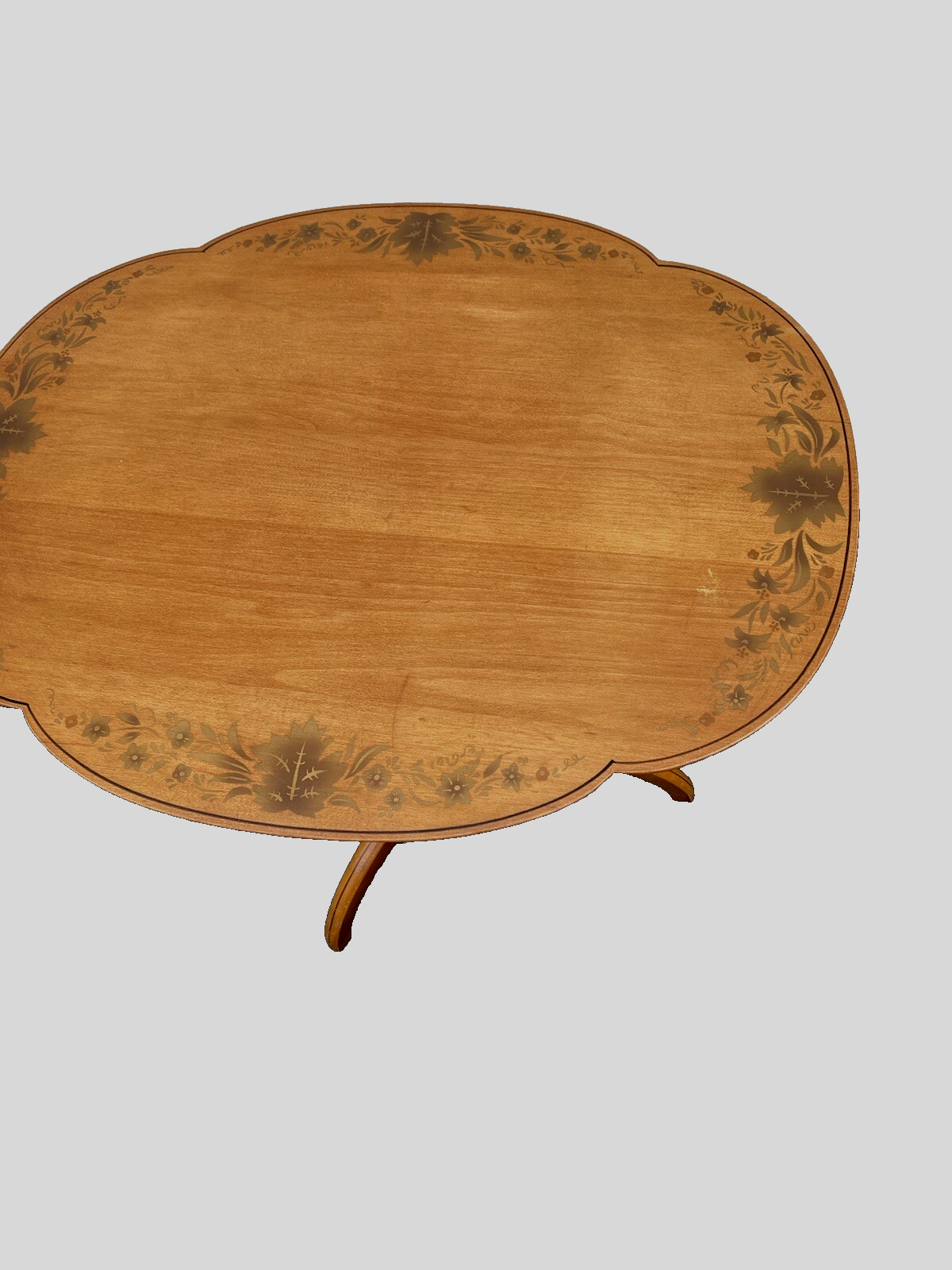 64962 HITCHCOCK Tilt Top Maple Table
