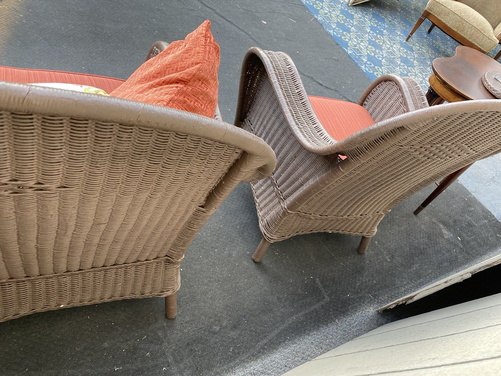 66020   Antique Victorian Wicker  Sofa Couch Armchair Chair with 2 lamps