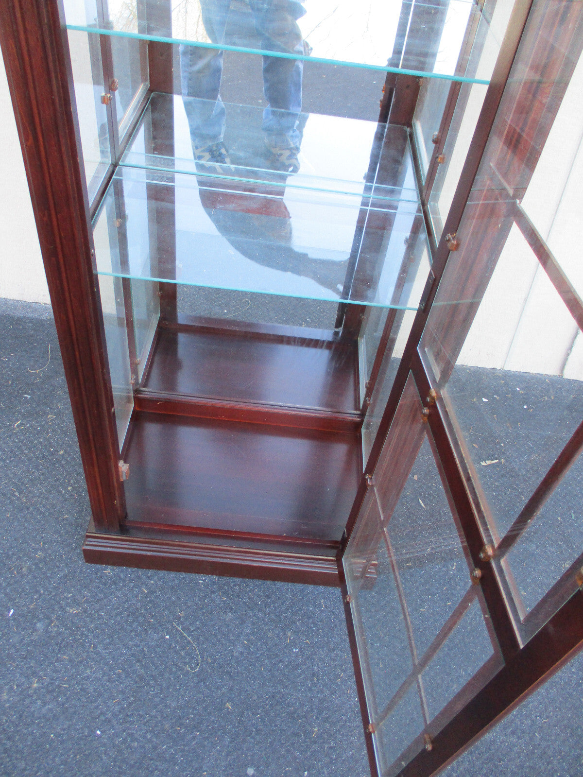 64556 PULASKI Furniture Curio China Cabinet