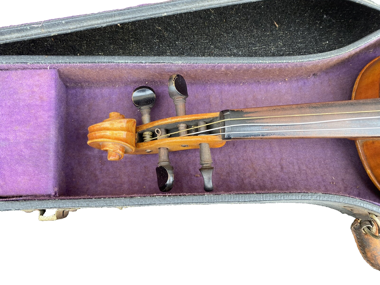 66030   Old Violin with Original Case