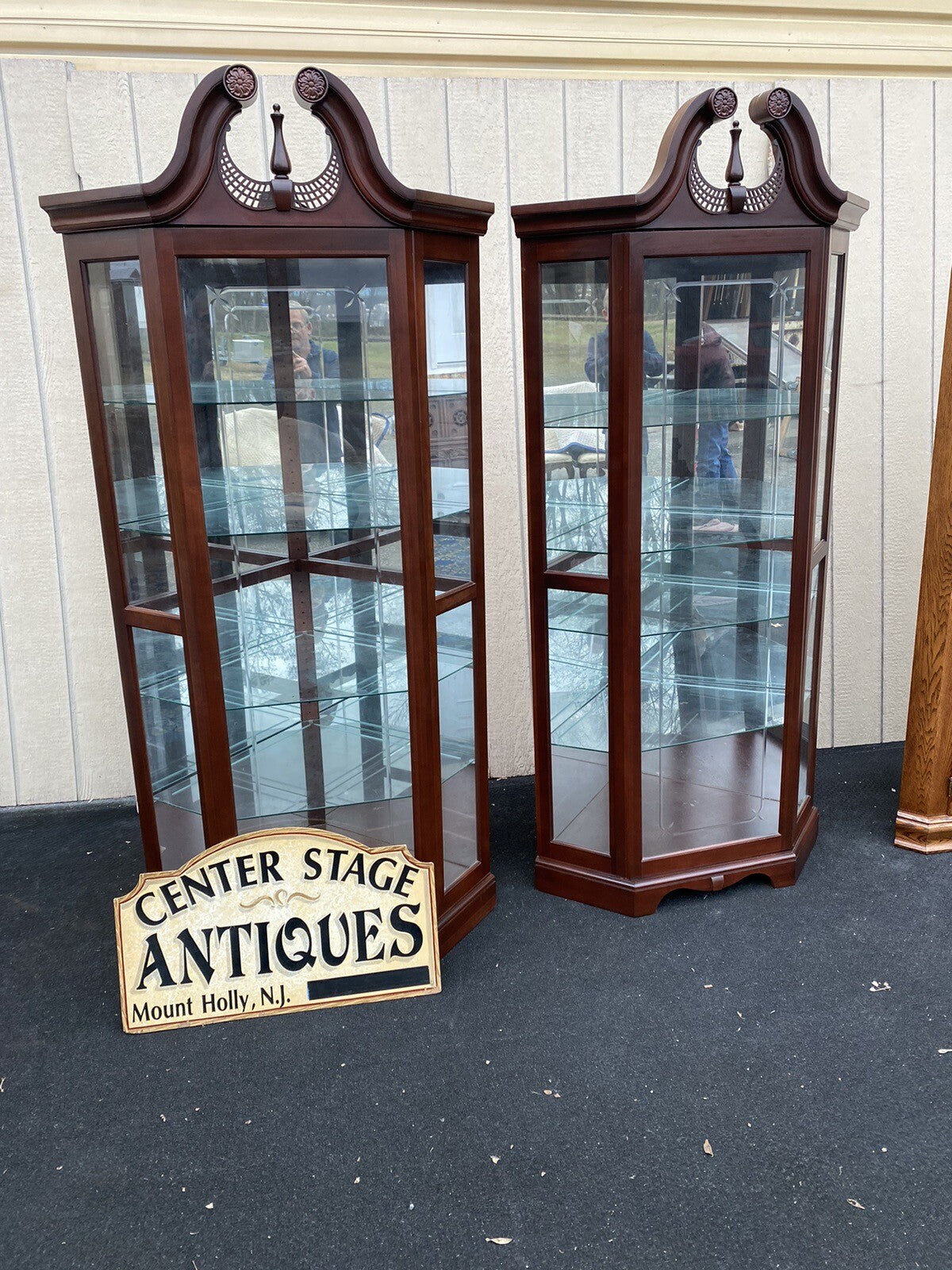 65090   Etched Glass Sliding Door Corner Curio Cabinet Reinisch Furniture(BN 06)