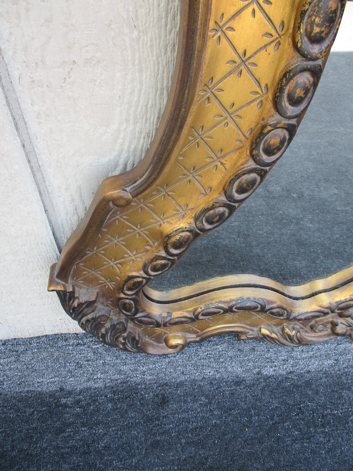 63607   Decorator Accent Mirror in Fancy Picture Frame