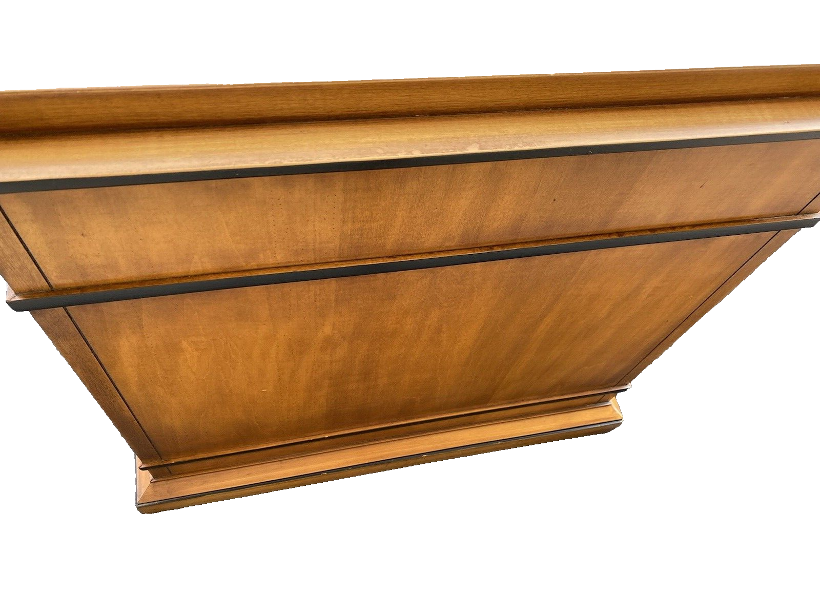 66292 E J VICTOR Classical Nightstand End Table