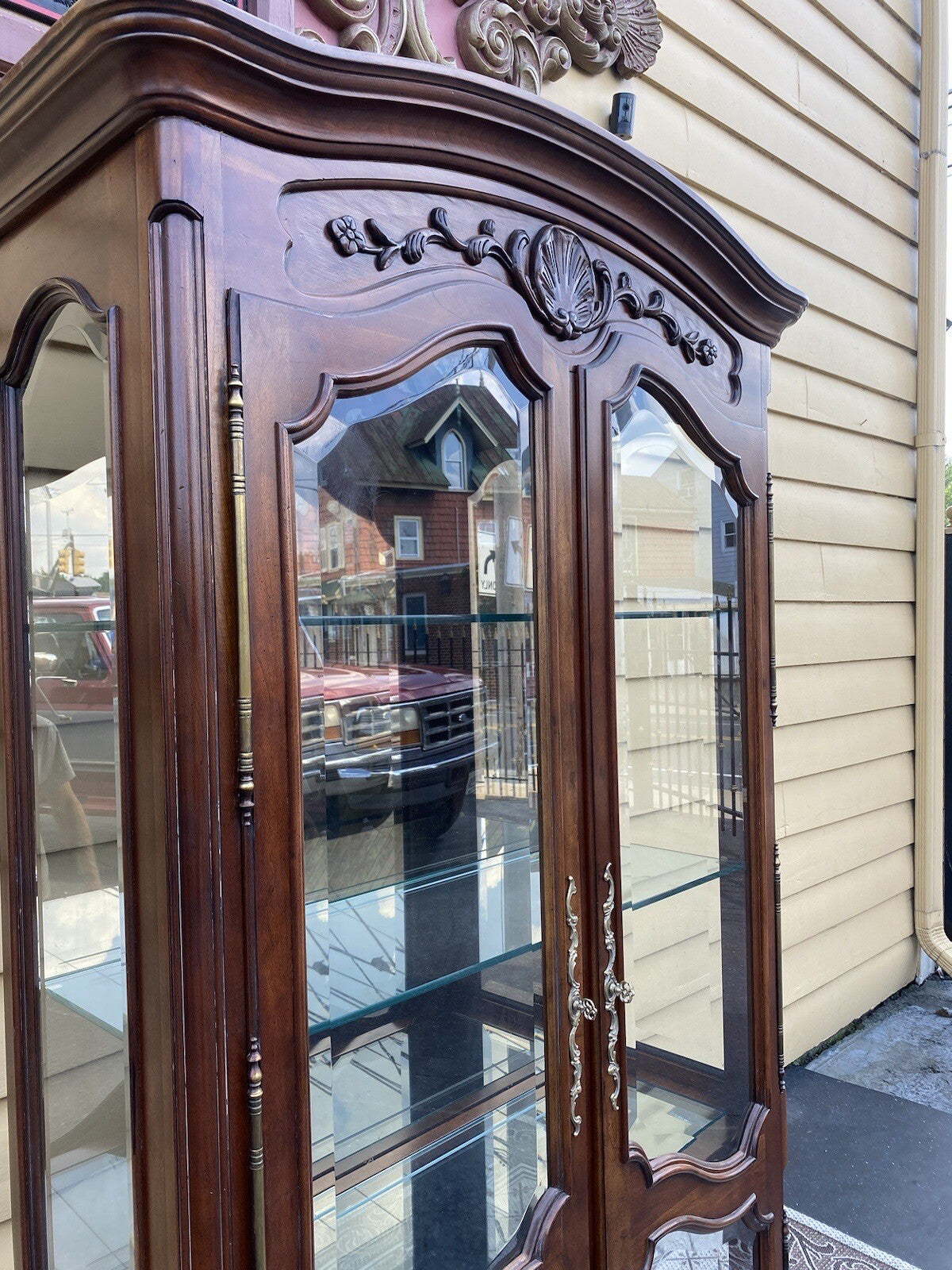 64784 Super Quality Lighted Curio China Cabinet