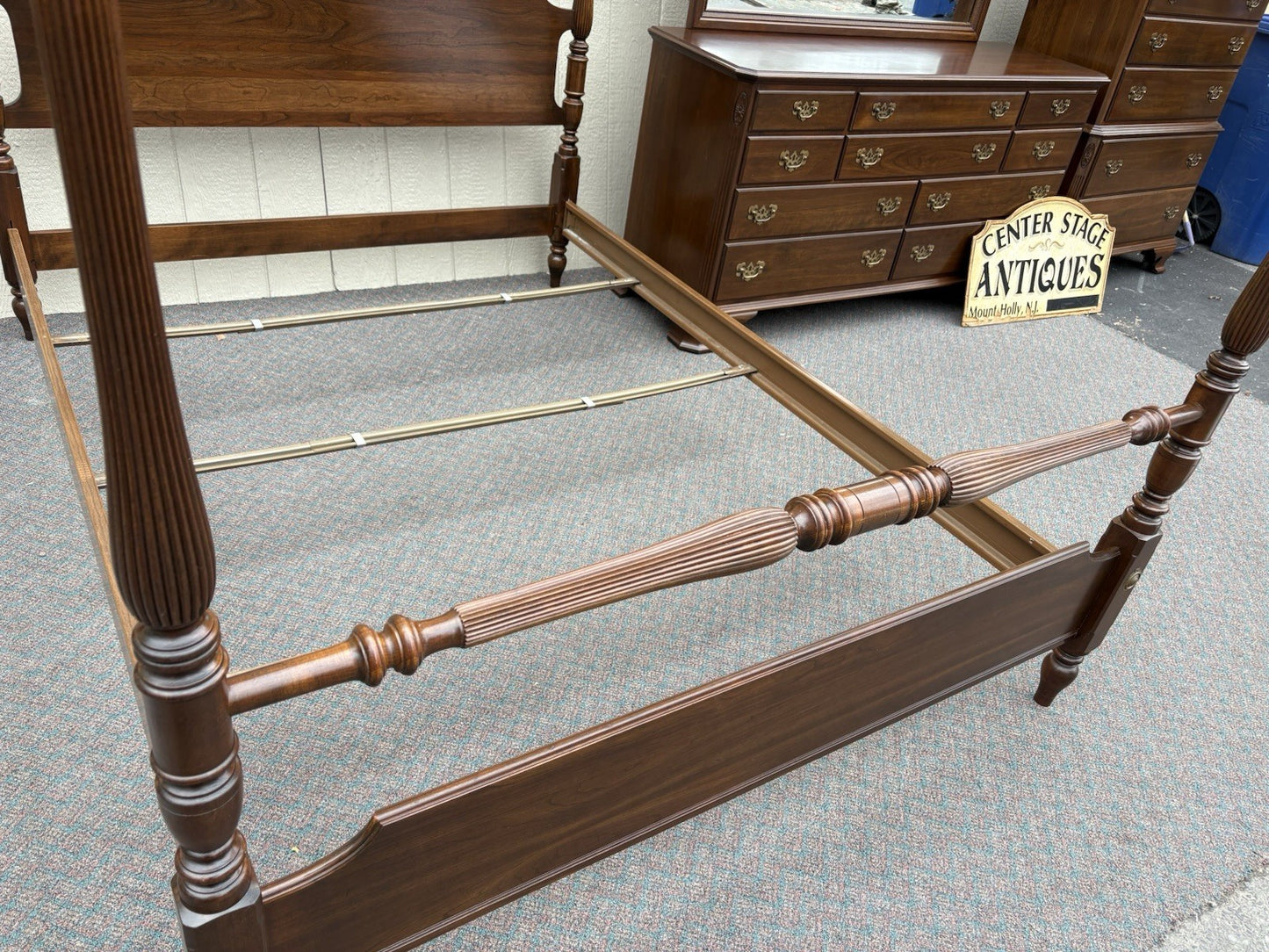 67117 ETHAN ALLEN Bedroom Set High Chest Dresser w/ Mirror and Queen Poster Bed