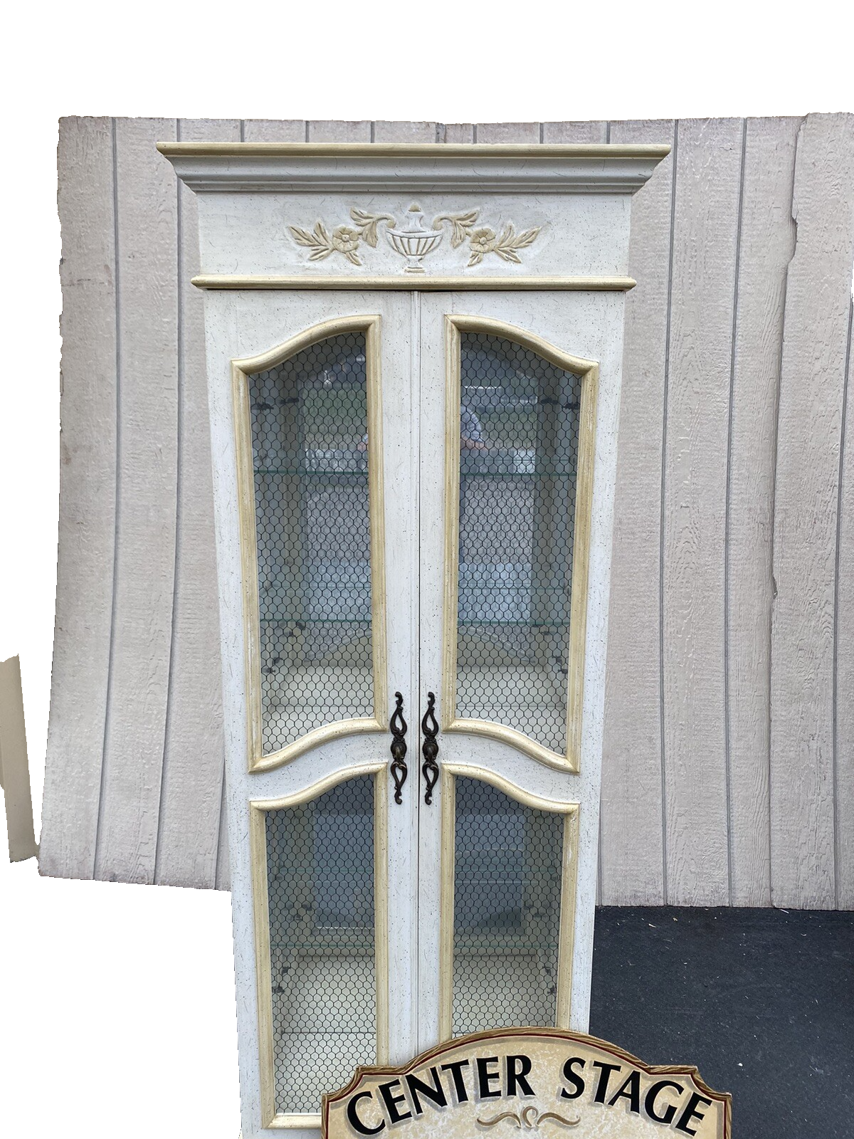 65352   Decorator Curio Cabinet HEKMAN French Regency  ???