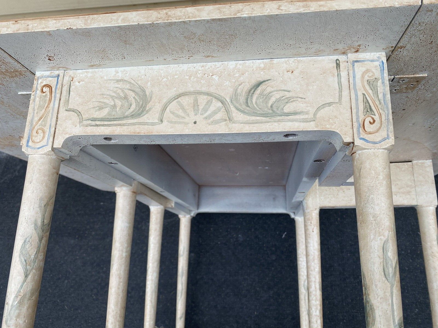 66040 Hand Painted Drop Leaf Coffee / End Table Stand
