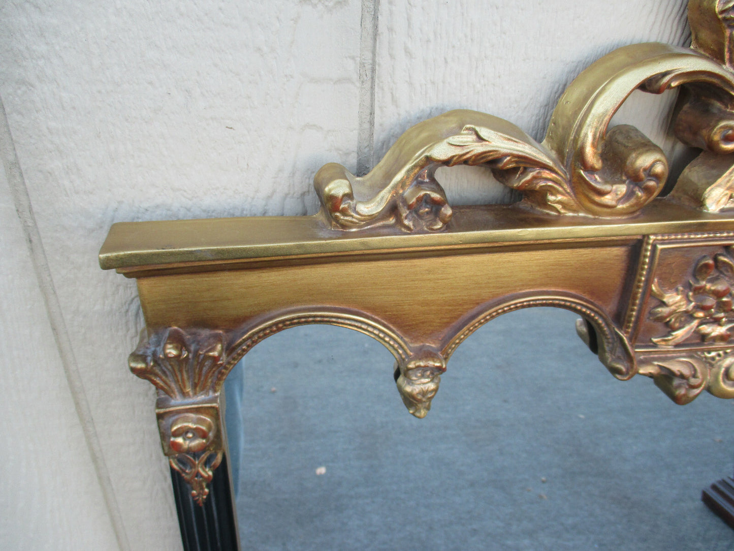 62589   Gold GARDNER  Decorator Mirror