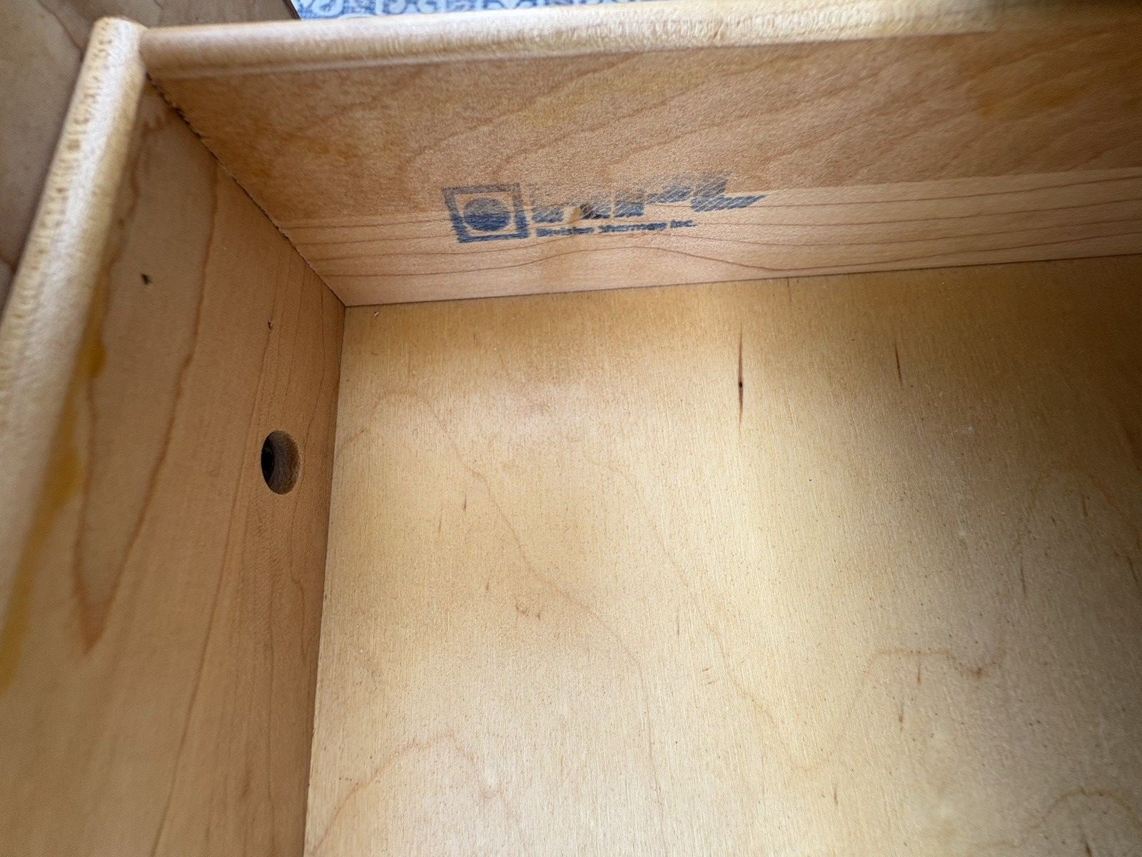 67047 Maple Nightstand End Table Stand