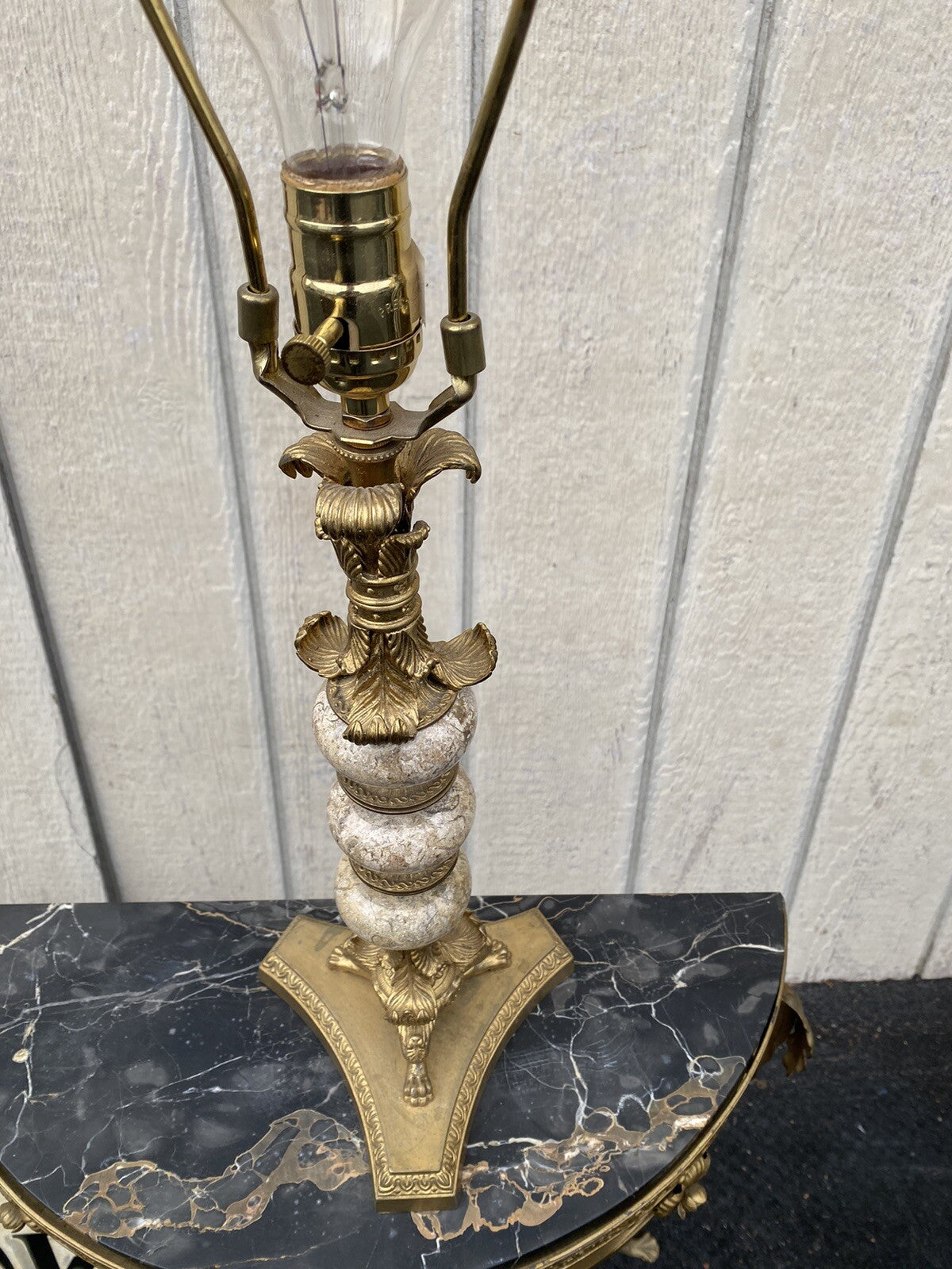 66394    Decorator Table Lamp Light with Shade Stamped  FR r258 on base