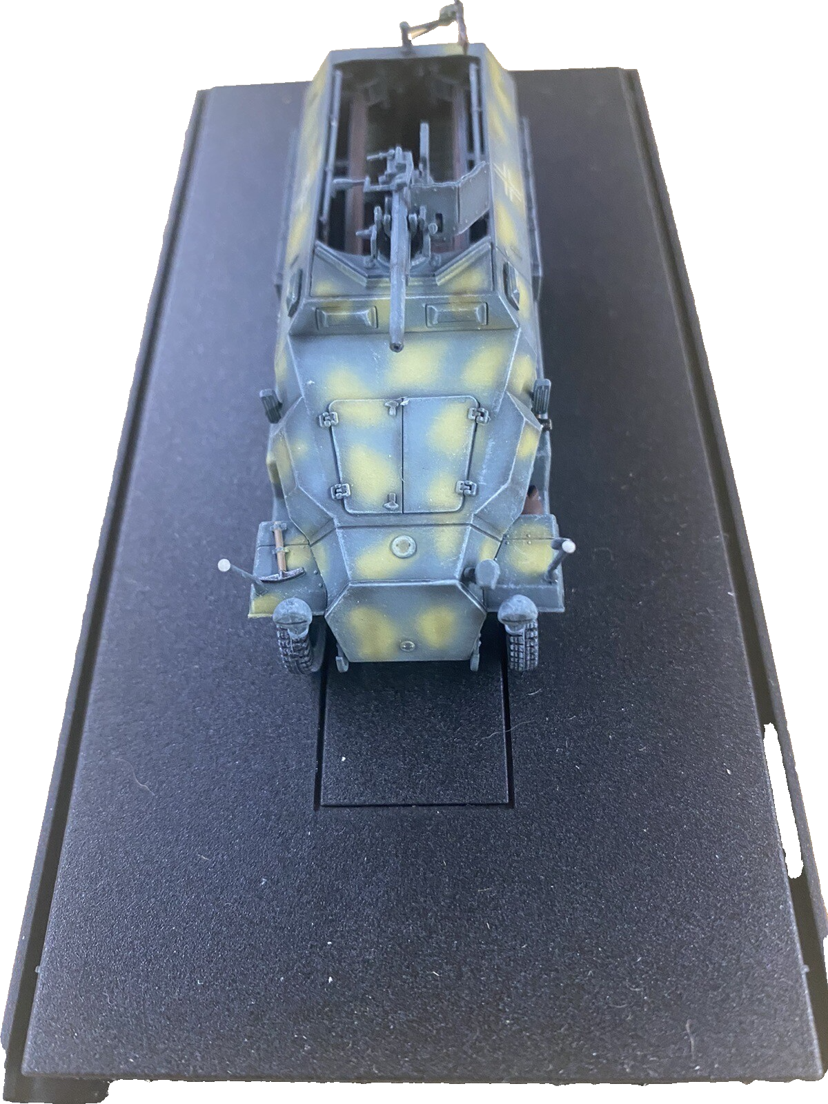 ES 43: 3 Tanks In Showcase 6" x 3" x 2 3/4"H